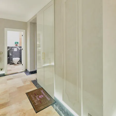 Florance Luxury In Apartament Burgas
